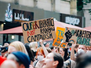 You are currently viewing Nivea lança produtos edição limitada “Orgulho” em prol da luta LGBTQIA+