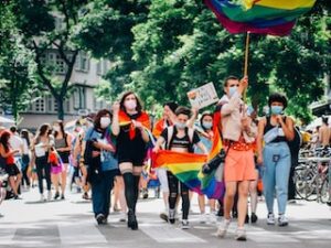 Read more about the article Cássia Kis é acusada de homofobia e assédio moral por funcionários da Globo