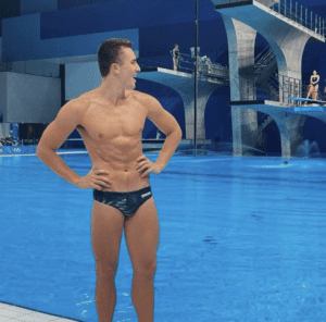 Read more about the article Olympic diver Anton Down-Jenkins is back training in the pool, & we love watching his progress