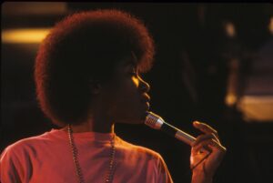 Read more about the article LISTEN: Joan Armatrading’s 1979 ode to drag queens is somehow even more relevant today