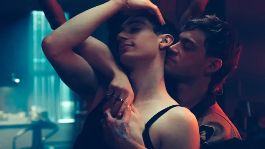 You are currently viewing WATCH: A fiery love affair unfolds against the backdrop of Montreal’s sizzling drag scene in ‘Solo’