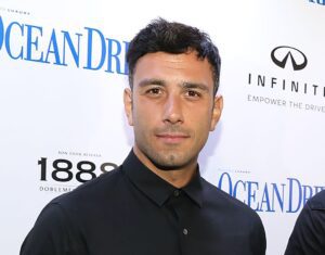 Read more about the article PHOTOS: Jwan Yosef’s latest pics turn an unlikely body part into the ultimate thirst trap