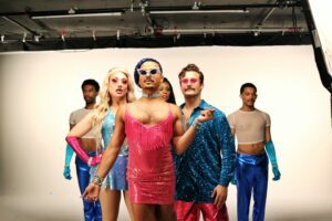 Read more about the article Go behind the scenes of Tomás Matos, Lagoona Bloo, Peppermint & Julian Burzynski’s new music video