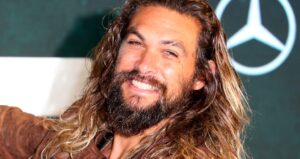 Read more about the article Jason Momoa strips down on fishing trip and catches a big one