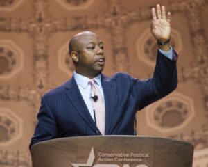 Read more about the article Tim Scott is getting deep fried over his latest greasy photo op
