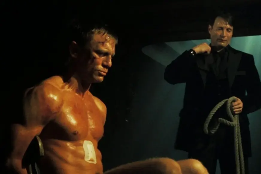 You are currently viewing James Bond villain recalls “tickling” Daniel Craig’s gadgets during homoerotic torture scene