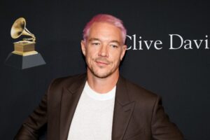 Read more about the article Diplo’s sweaty night at a circuit party has the gays in a chokehold… literally!