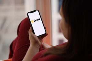 Read more about the article Big changes might be coming to Grindr. How will users react?