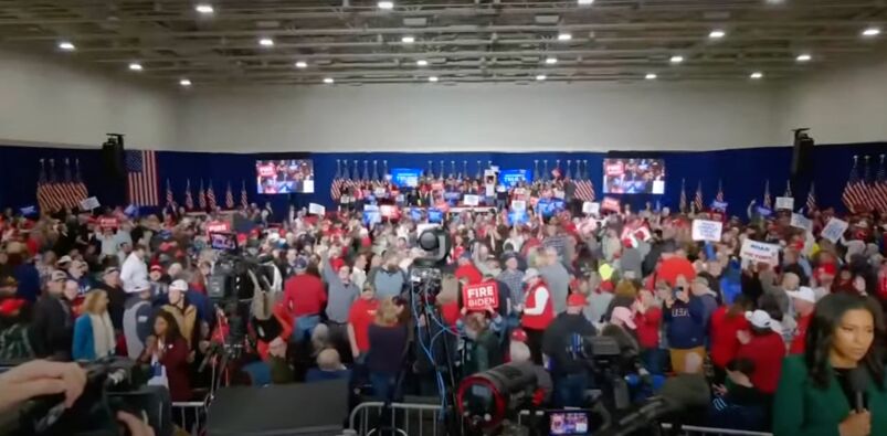 You are currently viewing Donald Trump dared TV crews to show the size of his rally crowd… and then one of them did