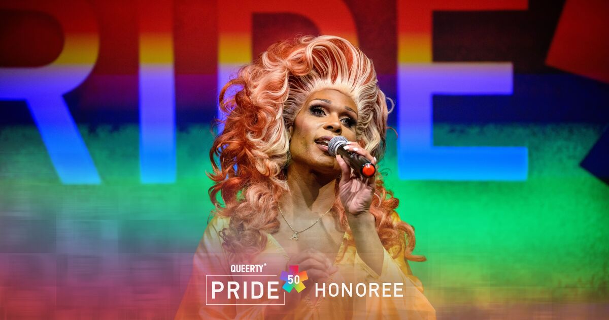 You are currently viewing WATCH: ‘RuPaul’s Drag Race’ & ‘The Traitors’ star Peppermint’s full opening monologue at the Queerty Pride50