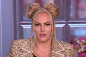 Read more about the article After firing off that transphobic tweet, Meghan McCain now claims she’s the victim of online bullying