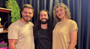 Read more about the article Casal Luar comenta la logística de un gang bang con 7 hombres: ‘Iba a ser con 10’